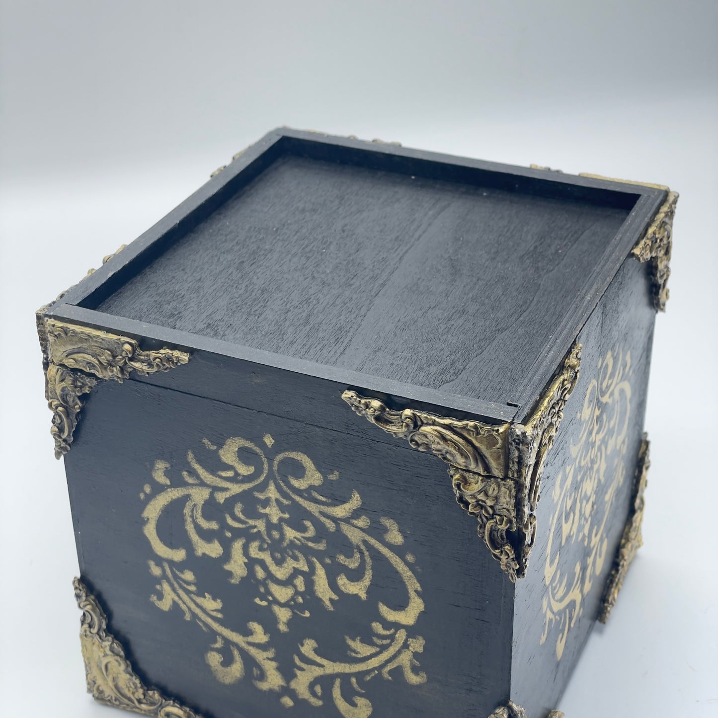 Boîte de Mouchoirs « Petit Golem Noir 2.0 »